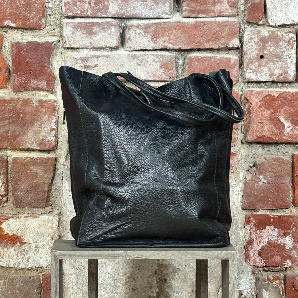 Shopper con zip laterale Nero