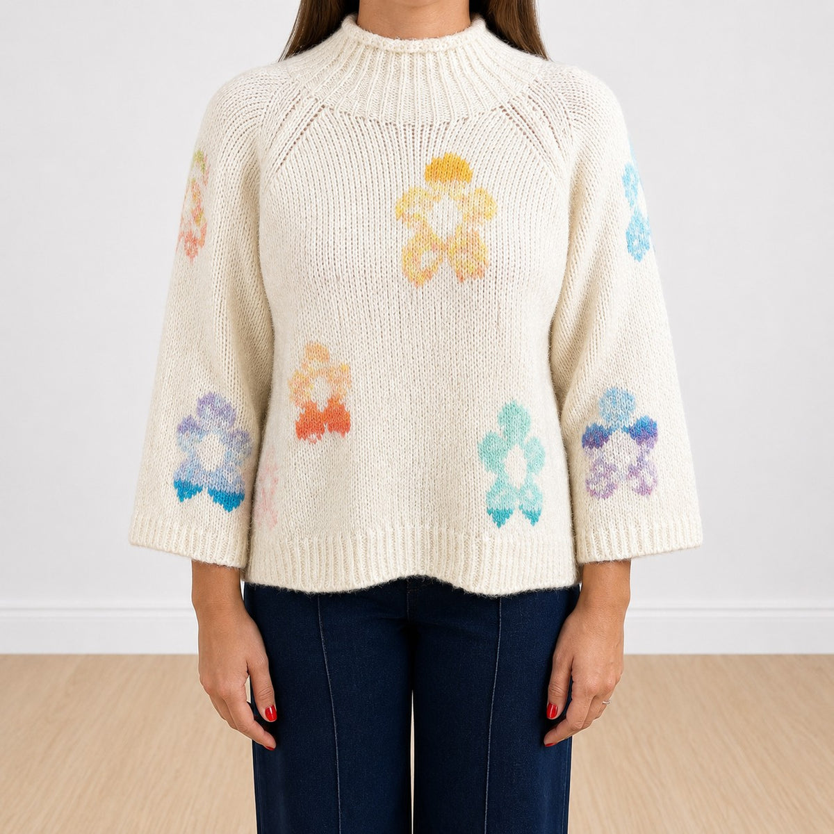 Maglione con fiori manica ampia beige